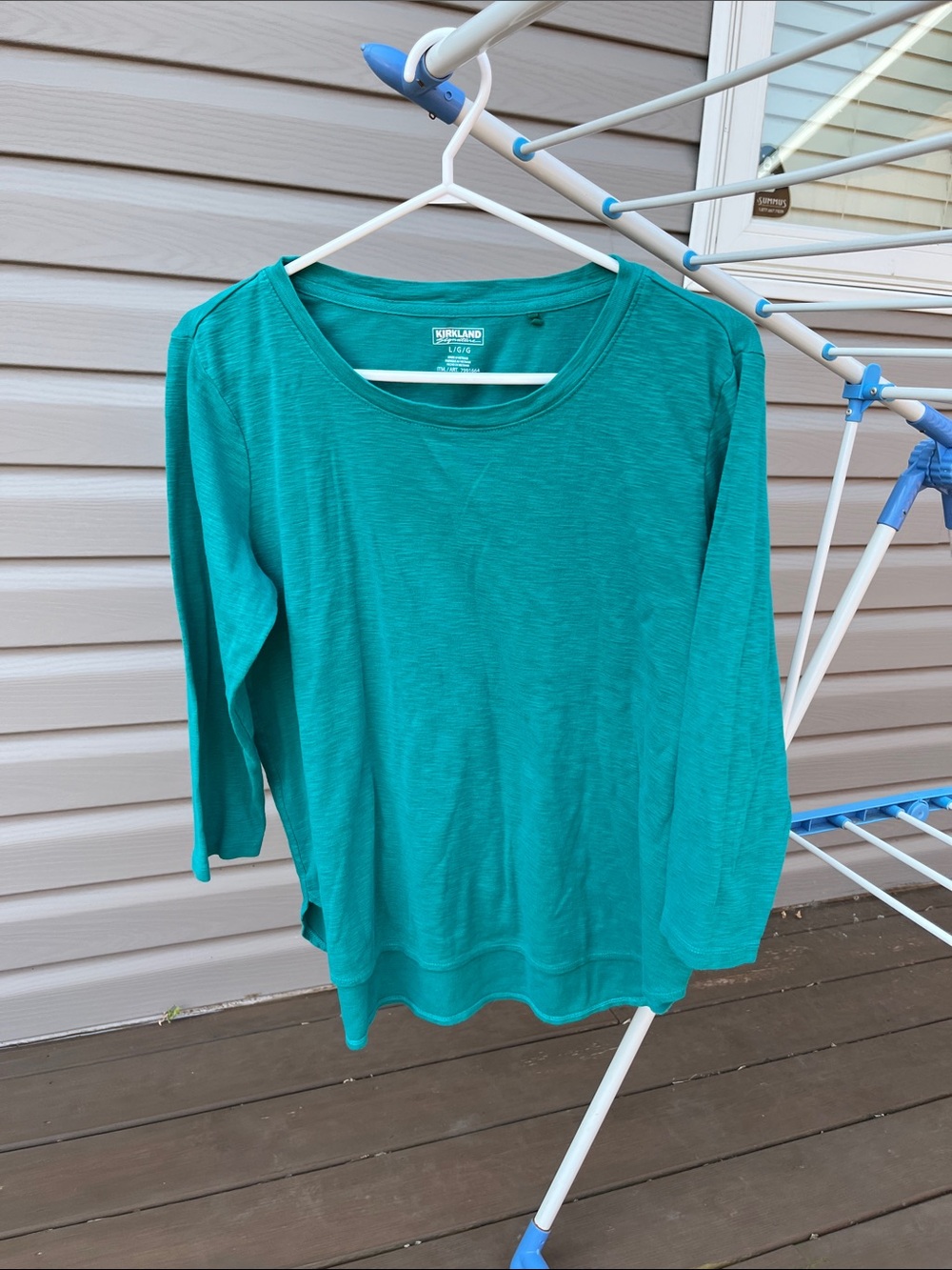 Kirkland Signature Teal Long Sleeve Scoop Neck Top. Large. 100% cotton slub